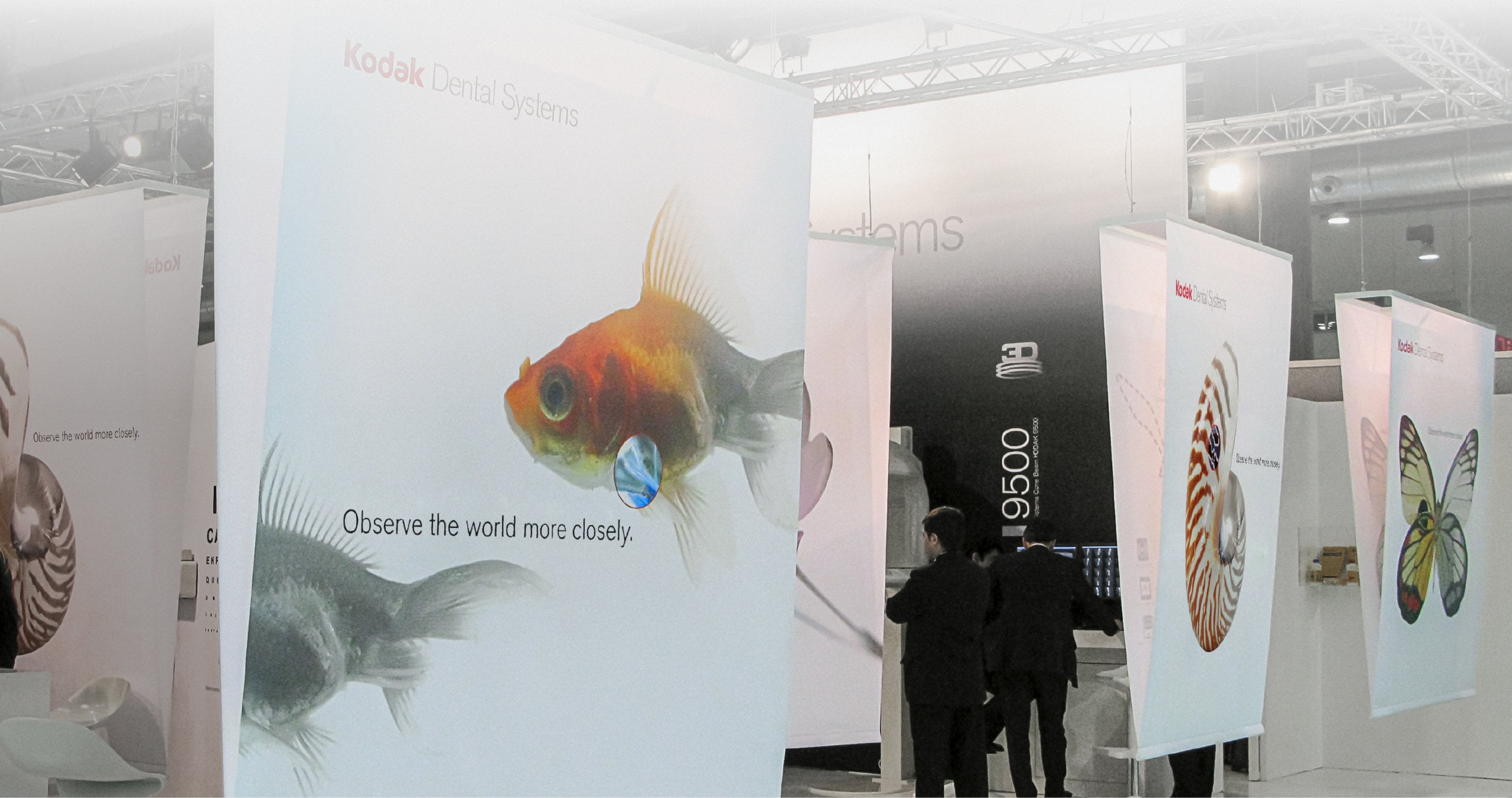 An innovative exhibit design for the launch of the new Kodak Dental Systems intraoral camera